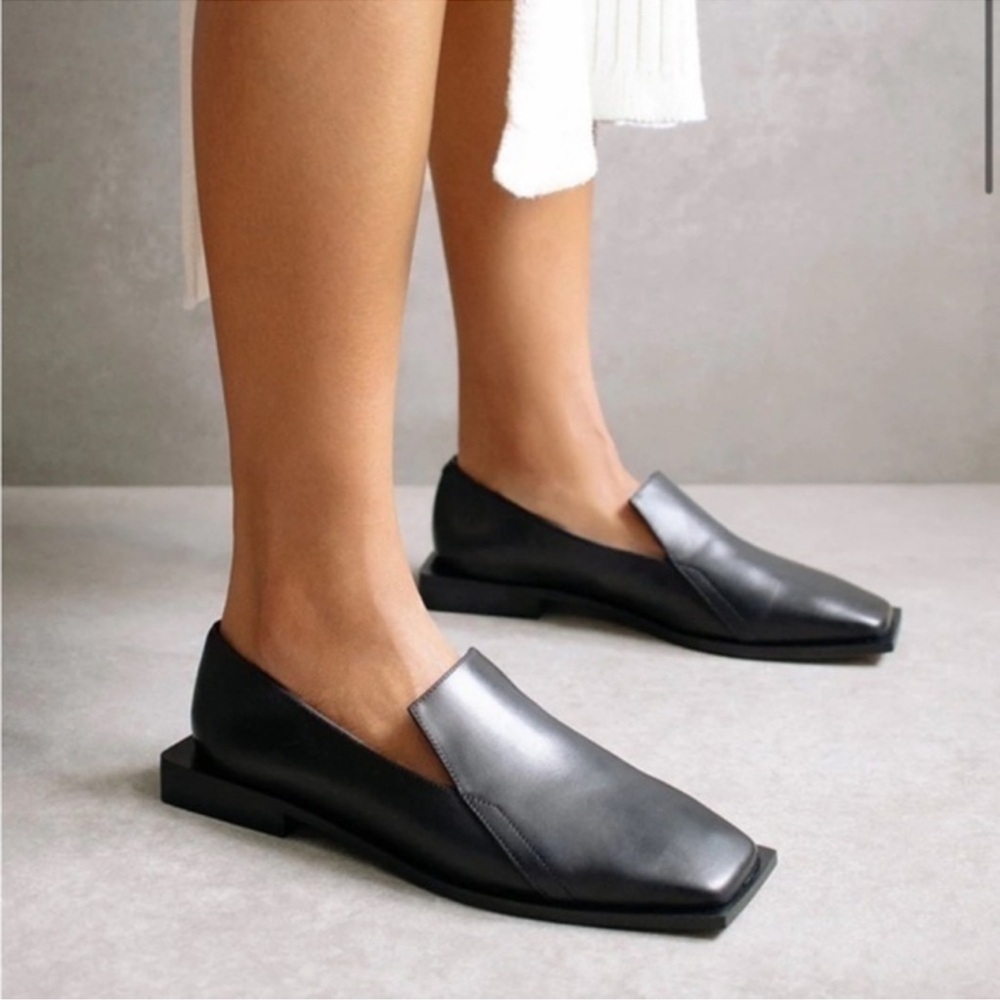 ALOHAS Black Square-Toe Leather Loafers